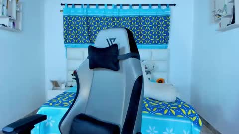 Juan online show from February 2025 11:43:01 PM