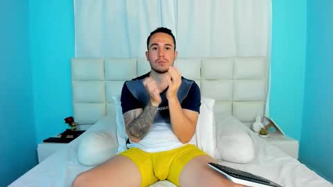 Juan online show from October 2025 09:58:02 PM