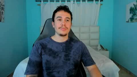 Snapshot of juan__jimenez chatting on April 2026 10:35:02 PM Juan online show from April 2026 10:35:02 PM