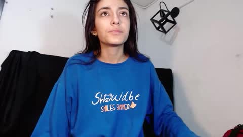 Snapshot of juan_and_luciana chatting on November 2025 12:05:02 PM online show from November 2025 12:05:02 PM