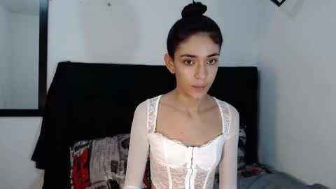 Snapshot of juan_and_luciana chatting on November 2025 11:57:02 AM online show from November 2025 11:57:02 AM