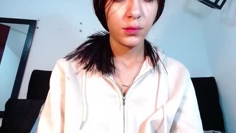 Snapshot of juan_and_luciana chatting on December 2025 12:00:02 PM online show from December 2025 12:00:02 PM