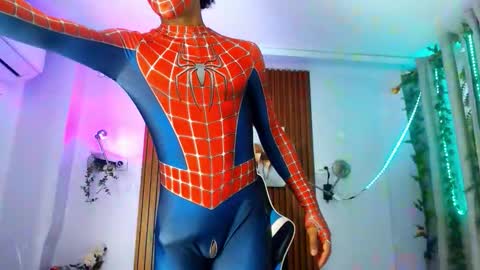 juan_contreras7 online show from October 2025 11:44:01 AM