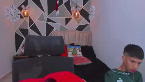 JuanSteven online show from December 2025 11:59:01 AM