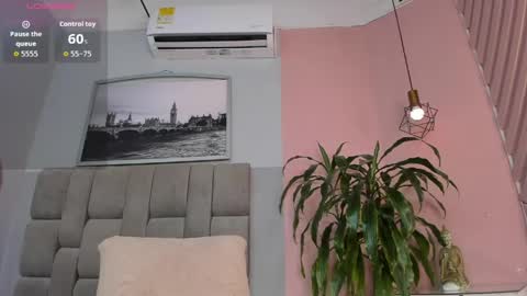 Snapshot of juanasunshine_ chatting on April 2026 11:11:02 AM Juana online show from April 2026 11:11:02 AM