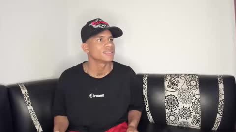 Snapshot of juanbigcock21cm chatting on April 2026 06:52:01 PM juan jose online show from April 2026 06:52:01 PM