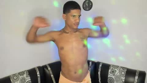 Snapshot of juanbigcock21cm chatting on April 2026 07:16:02 PM juan jose online show from April 2026 07:16:02 PM