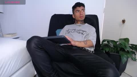 Snapshot of juancamilo66_ chatting on December 2024 09:17:02 PM juancamilo66_ online show from December 2024 09:17:02 PM