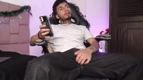 juancamilo66_ online show from November 2025 03:18:02 AM