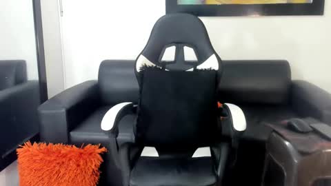 Juan Diego Uribe online show from March 2025 02:19:02 PM