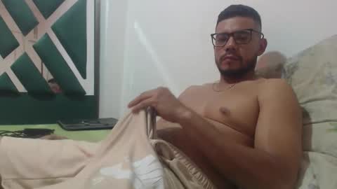 Snapshot of juanfe_style chatting on March 2026 06:14:02 PM juanfe_style online show from March 2026 06:14:02 PM