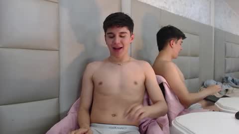 Snapshot of juangomm chatting on January 2026 07:27:01 PM JuanGomm online show from January 2026 07:27:01 PM