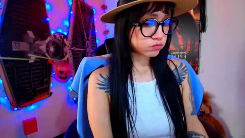 Juanita online show from April 2026 08:17:01 PM