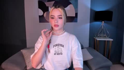 Snapshot of juanitaclay chatting on September 2025 12:26:01 PM Juanita Clay online show from September 2025 12:26:01 PM