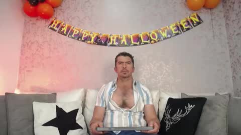 Juan k online show from October 2025 02:14:01 PM