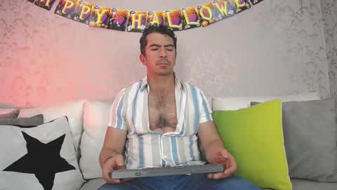 Juan k online show from October 2025 01:56:02 PM