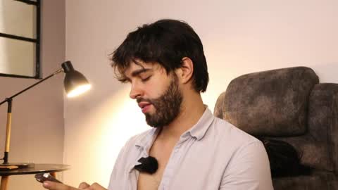 Snapshot of juanmilano chatting on May 2026 04:45:02 PM juanmilano online show from May 2026 04:45:02 PM