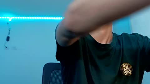 juanmres online show from October 2025 02:20:01 AM