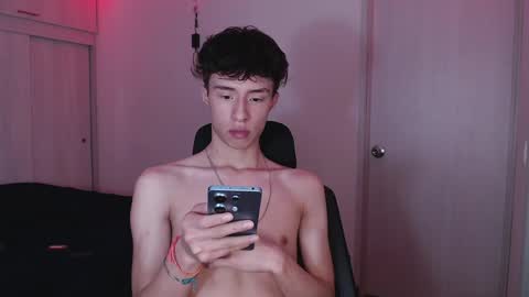 juanmres online show from April 2026 07:55:01 PM