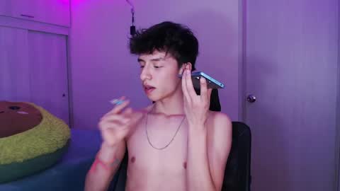 juanmres online show from April 2026 11:29:02 PM