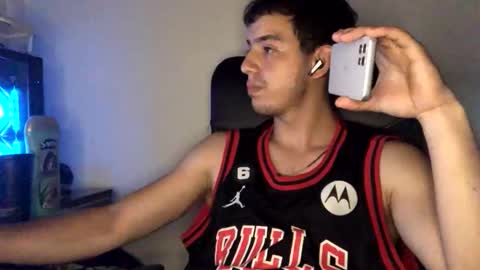 Snapshot of juannvalencia11 chatting on April 2026 04:19:01 AM juannvalencia11 online show from April 2026 04:19:01 AM