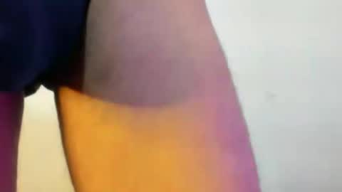 juansuarez204 online show from October 2025 09:47:01 PM