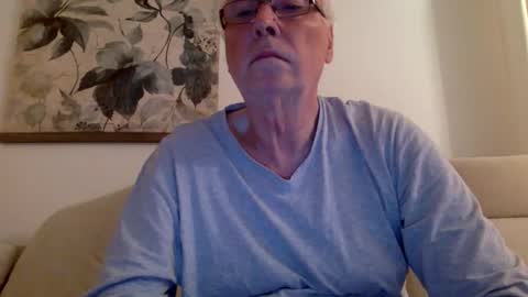 Snapshot of juergener342205 chatting on April 2026 02:27:02 AM juergener342205 online show from April 2026 02:27:02 AM