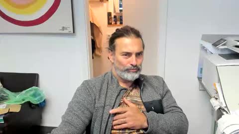 Snapshot of juergenkru chatting on October 2025 03:36:01 PM Giovanni50pro online show from October 2025 03:36:01 PM