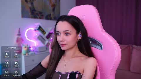 Angelina online show from October 2025 11:10:01 AM