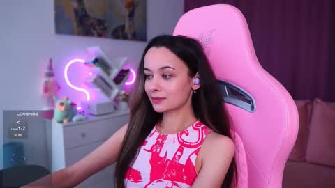 Angelina online show from October 2025 11:23:02 AM