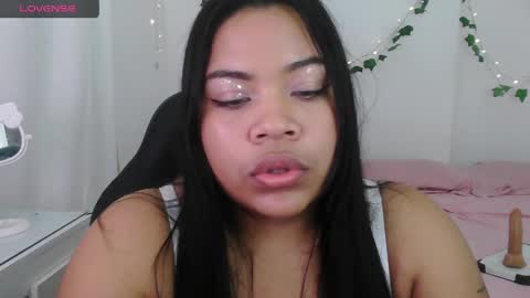 Snapshot of juicy_elenxx chatting on June 2026 10:42:02 AM EleN online show from June 2026 10:42:02 AM