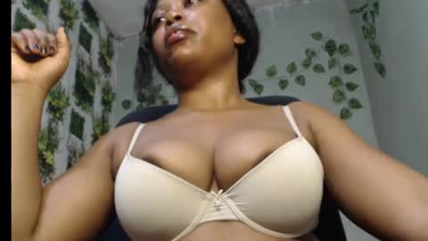 Snapshot of juicy_gold22 chatting on February 2025 04:54:01 PM Mariagold online show from February 2025 04:54:01 PM