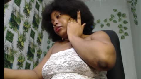 Snapshot of juicy_gold22 chatting on February 2025 05:52:02 AM Mariagold online show from February 2025 05:52:02 AM