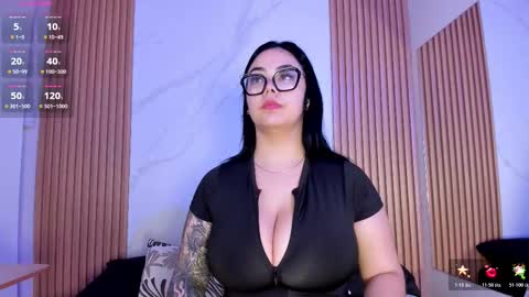 Juicy online show from October 2025 11:11:02 AM