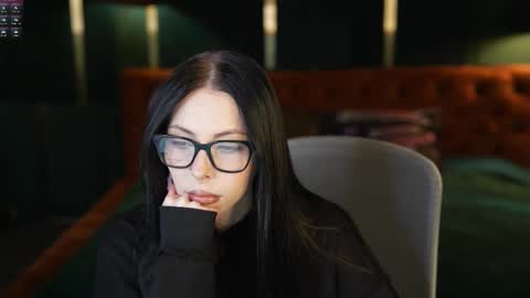 Snapshot of juicy_secrets_054 chatting on March 2026 11:25:02 AM Elza online show from March 2026 11:25:02 AM