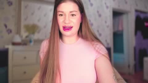 Snapshot of juicyhelenx chatting on September 2025 03:27:02 PM Elena online show from September 2025 03:27:02 PM