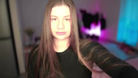 Snapshot of juicyhelenx chatting on April 2026 04:24:02 PM Elena online show from April 2026 04:24:02 PM