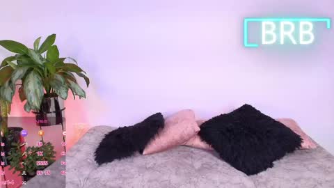 Jules and Gia online show from April 2026 12:53:02 PM