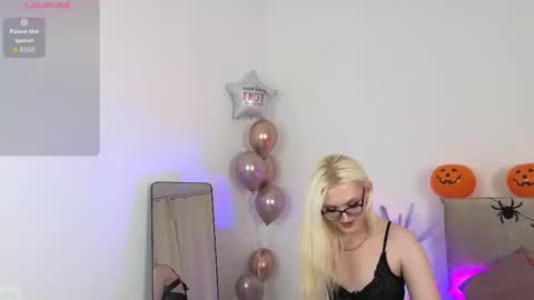 Jules Night online show from October 2025 11:39:02 PM