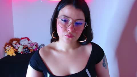 Juliana online show from December 2025 01:56:02 AM