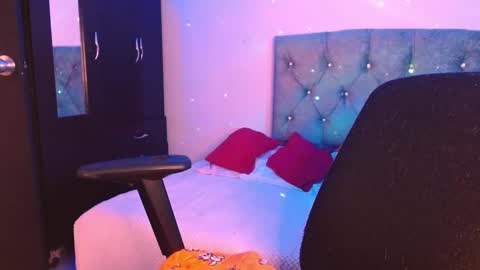 Snapshot of juli_69 chatting on March 2025 07:49:02 PM Juliana Torres online show from March 2025 07:49:02 PM