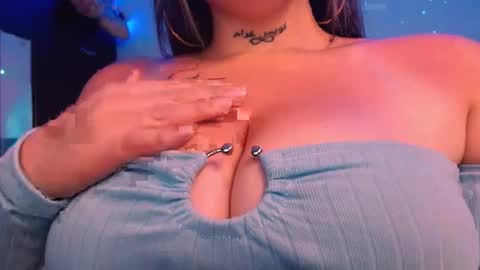 Snapshot of juli_69 chatting on March 2025 10:17:02 PM Juliana Torres online show from March 2025 10:17:02 PM