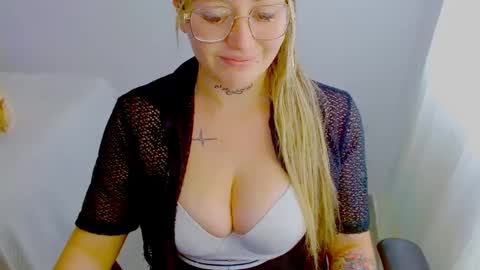 Snapshot of juli_69 chatting on September 2025 05:36:02 PM Juliana Torres online show from September 2025 05:36:02 PM