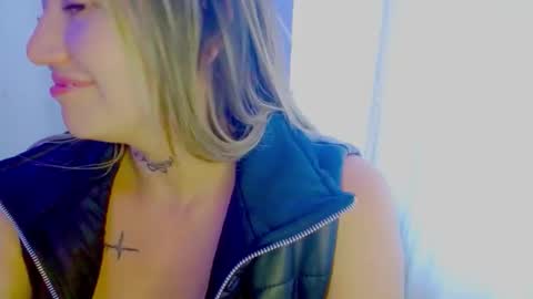 Snapshot of juli_69 chatting on October 2025 08:31:01 PM Juliana Torres online show from October 2025 08:31:01 PM