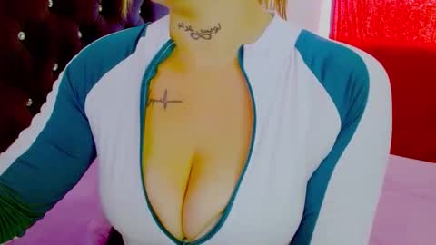 Snapshot of juli_69 chatting on October 2025 07:48:01 PM Juliana Torres online show from October 2025 07:48:01 PM