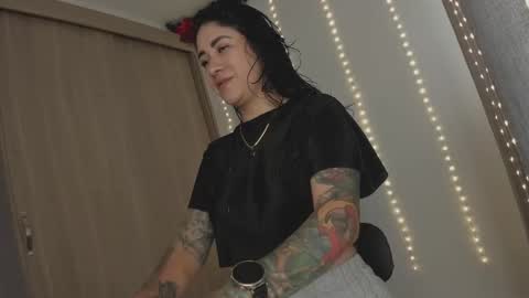 Snapshot of juli_hairy chatting on March 2026 03:12:01 PM Juli Modelo Independiente online show from March 2026 03:12:01 PM