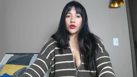 Snapshot of juli_love11 chatting on April 2026 11:32:02 PM JULIETA online show from April 2026 11:32:02 PM