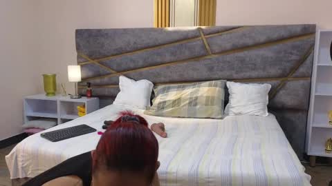 Julia Gomes online show from March 2025 07:54:02 PM