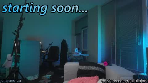 Snapshot of julia_jane chatting on April 2026 02:00:01 AM Julia Jane online show from April 2026 02:00:01 AM