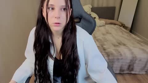 Snapshot of julia_shyy chatting on April 2026 01:32:01 AM Julia Shyy online show from April 2026 01:32:01 AM